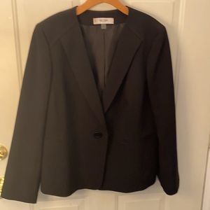 Women’s black blazer